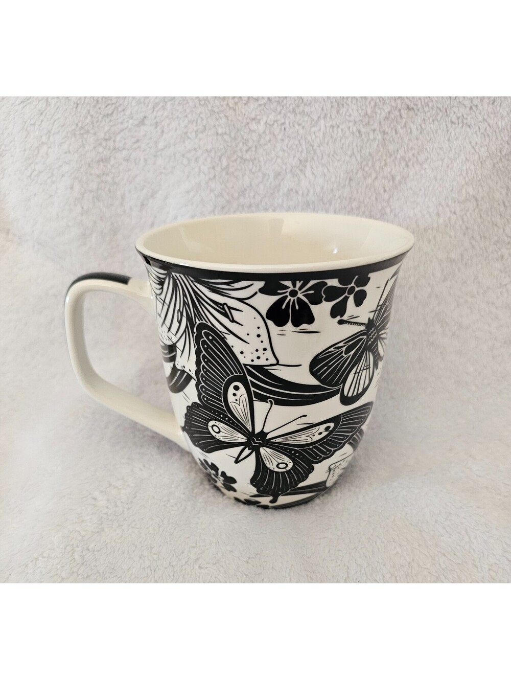 New Karma Boho Butterfly Coffee Mug Ceramic Black & White “Be The Change” 14oz